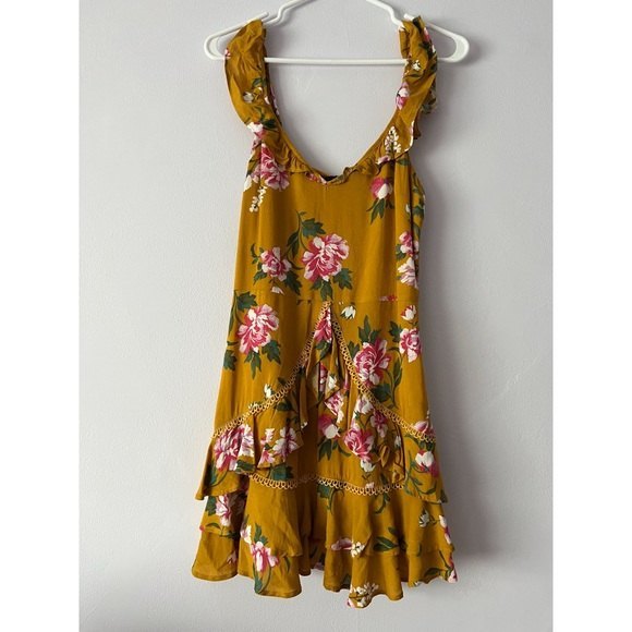 MINKPINK Dresses & Skirts - NWT MINKPINK Mustard Yellow Floral Ruffled Tiered Mini Dress